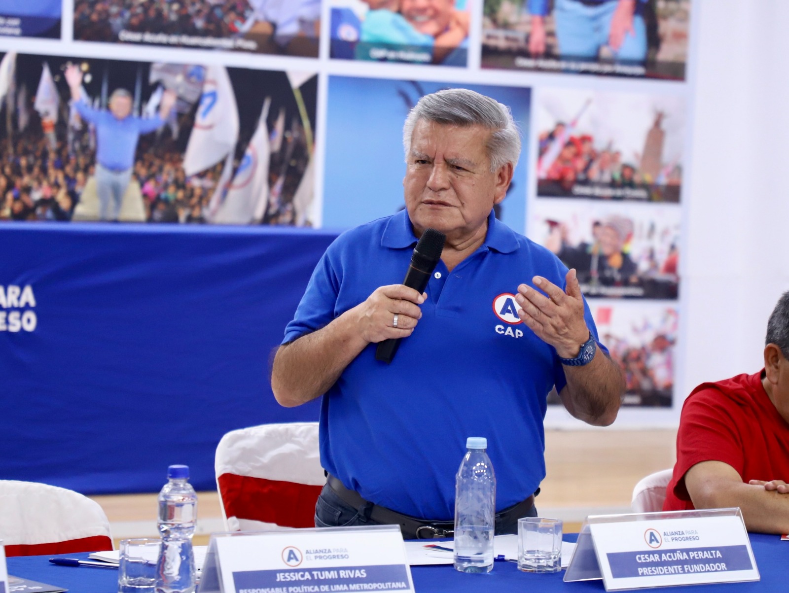 Candidato presidencial Acuña: “A las 196 provincias del Perú les daré un pool de maquinaria”